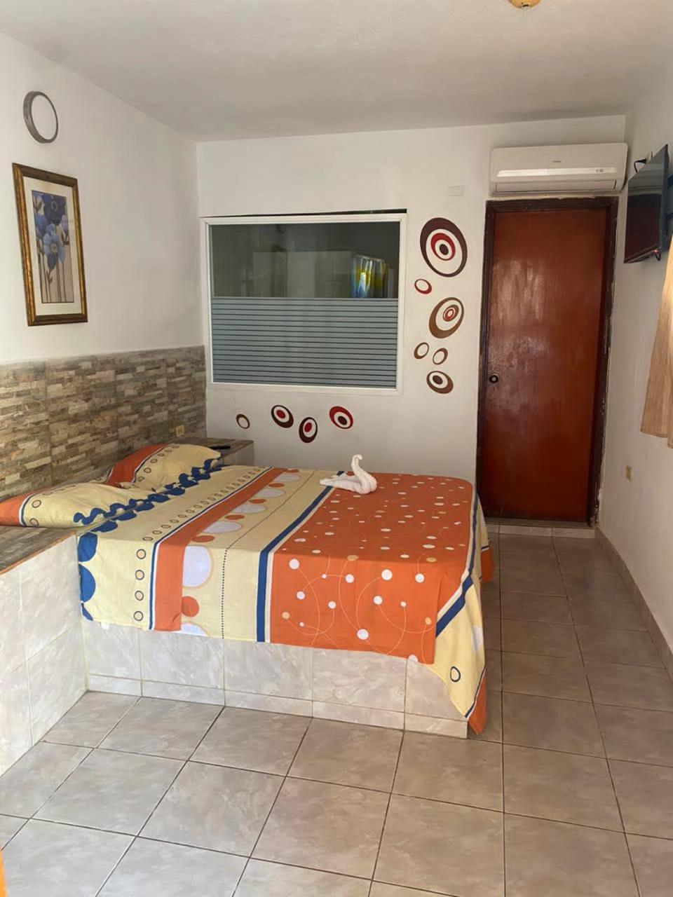 Hotel Brisas Del Mar 2022 Catia La Mar Extérieur photo